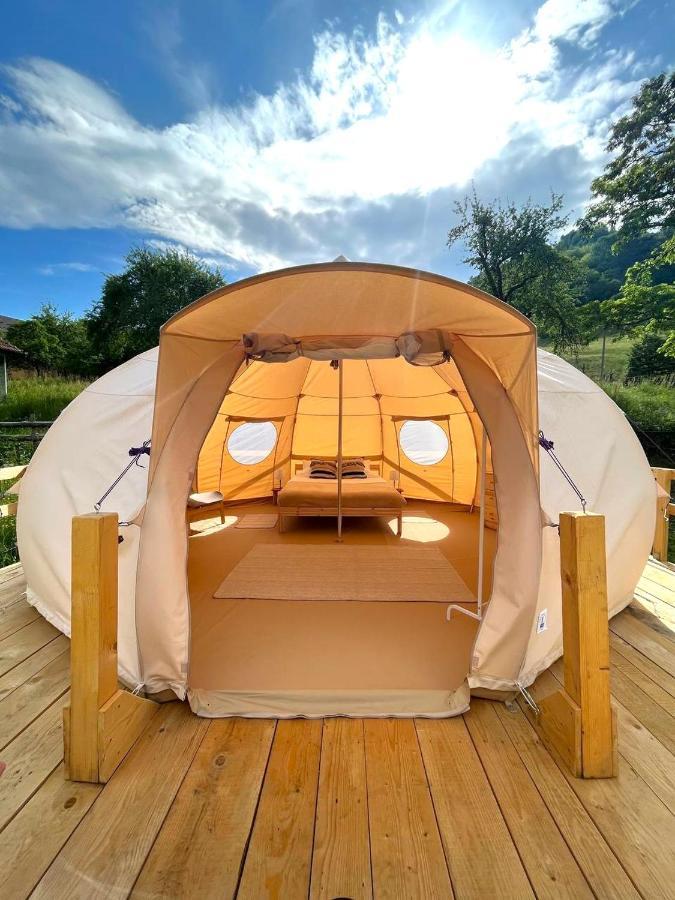 Hotel Flore'S Garden Glamping Bran  Exterior foto