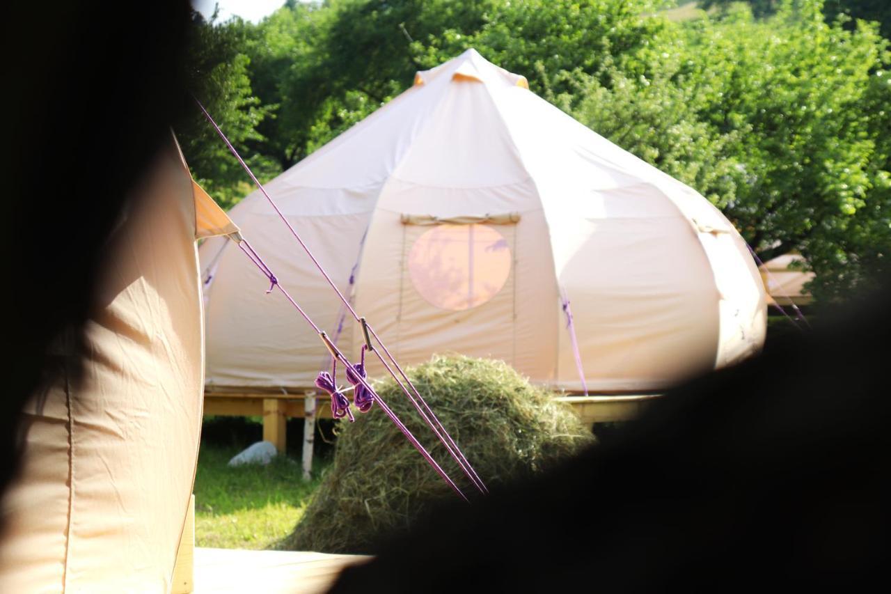 Hotel Flore'S Garden Glamping Bran  Exterior foto