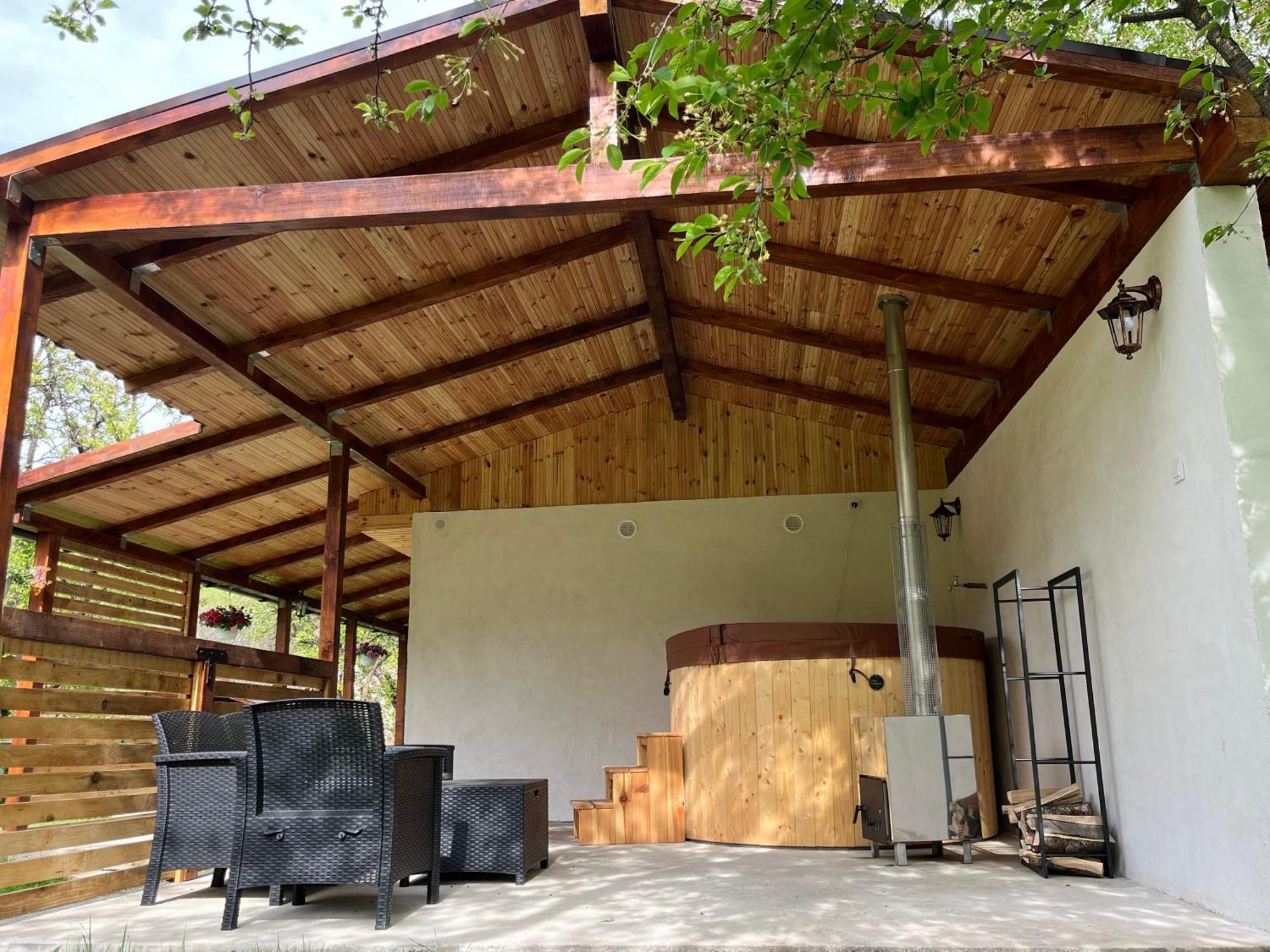 Hotel Flore'S Garden Glamping Bran  Exterior foto